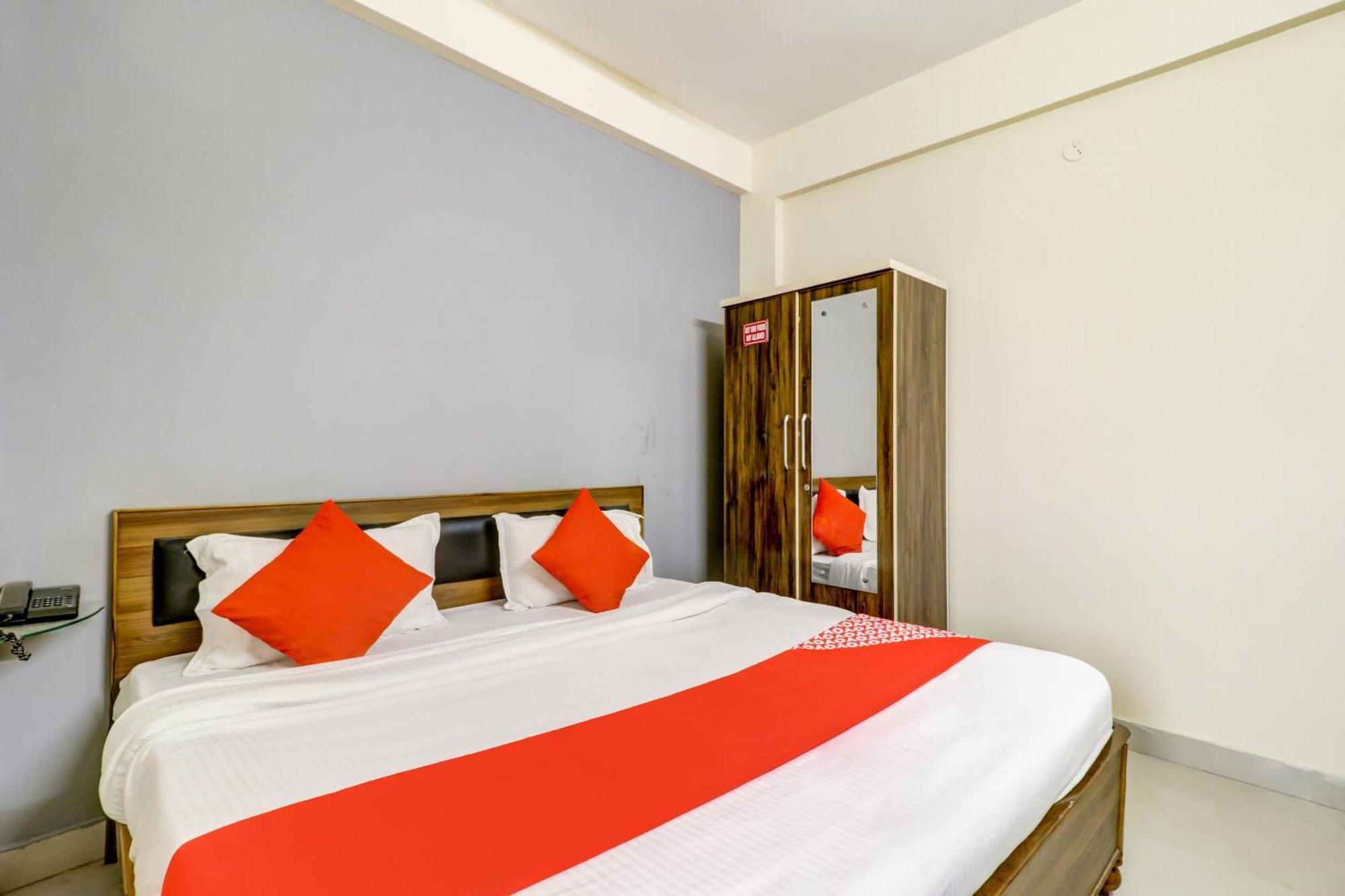 Hotel O The Crown Inn Nagpur Exterior foto